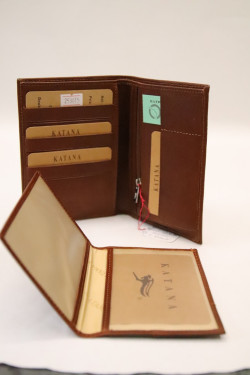 portefeuille cuir : 25 30 15 C
